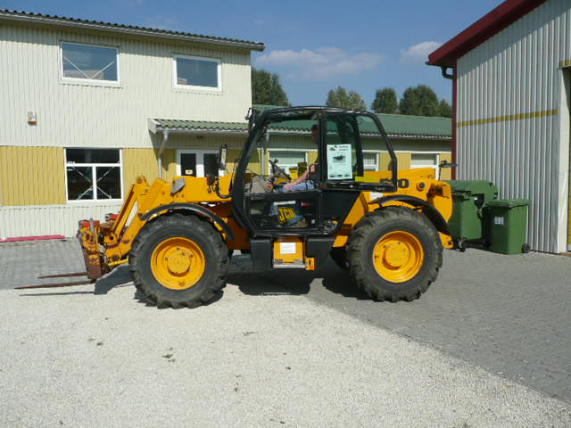 JCB teleszkópos szöveg 1.JPG